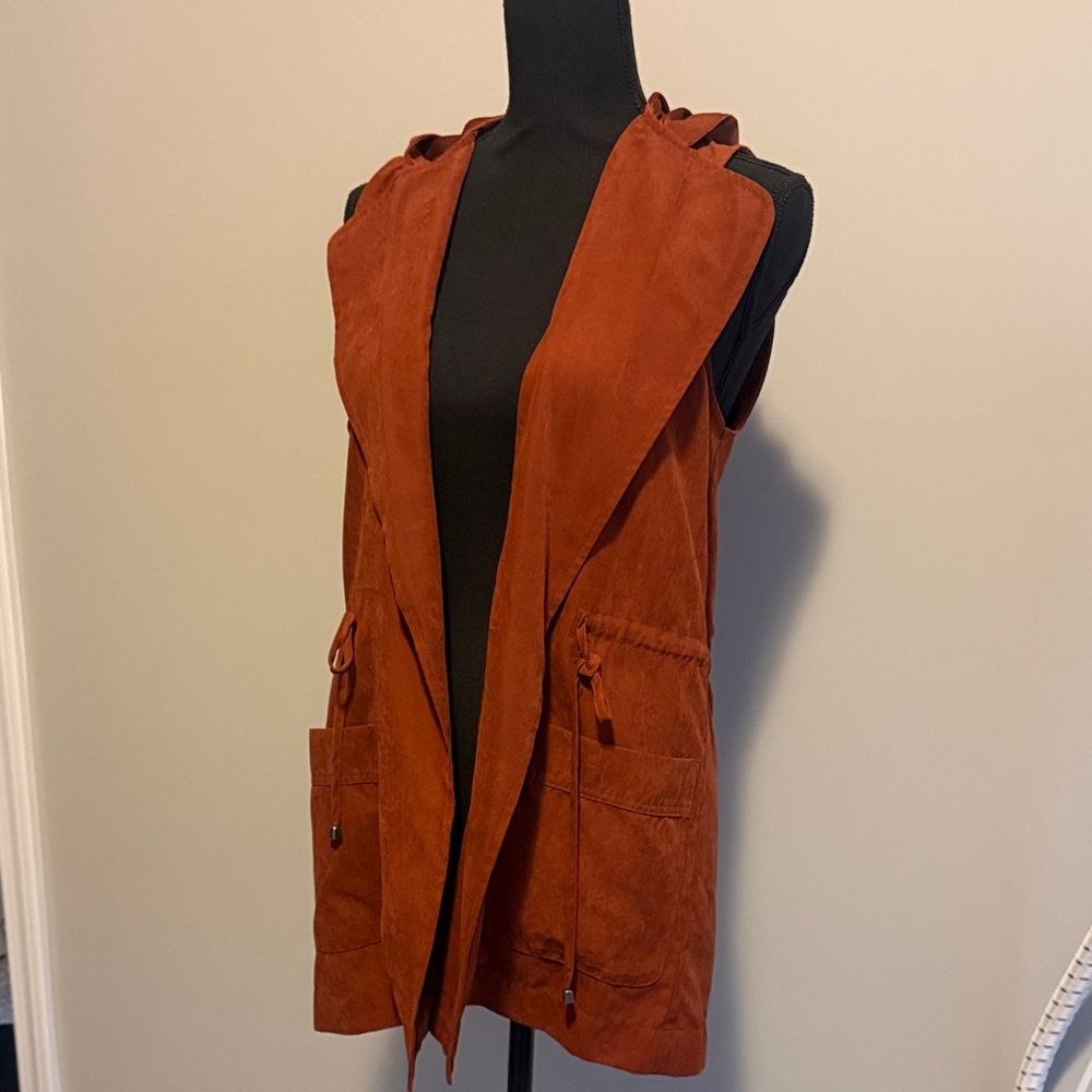 Women's Rust Sleeveless Jacket